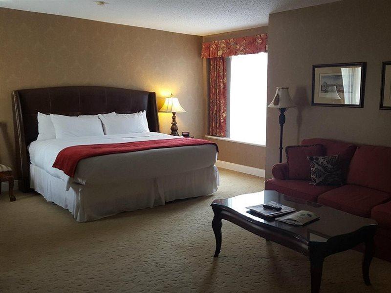 Seven Gables Inn, St Louis West, A Tribute Portfolio Hotel Клейтон Экстерьер фото