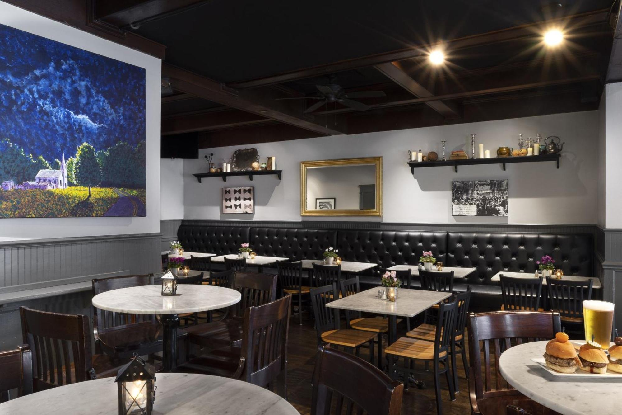 Seven Gables Inn, St Louis West, A Tribute Portfolio Hotel Клейтон Экстерьер фото