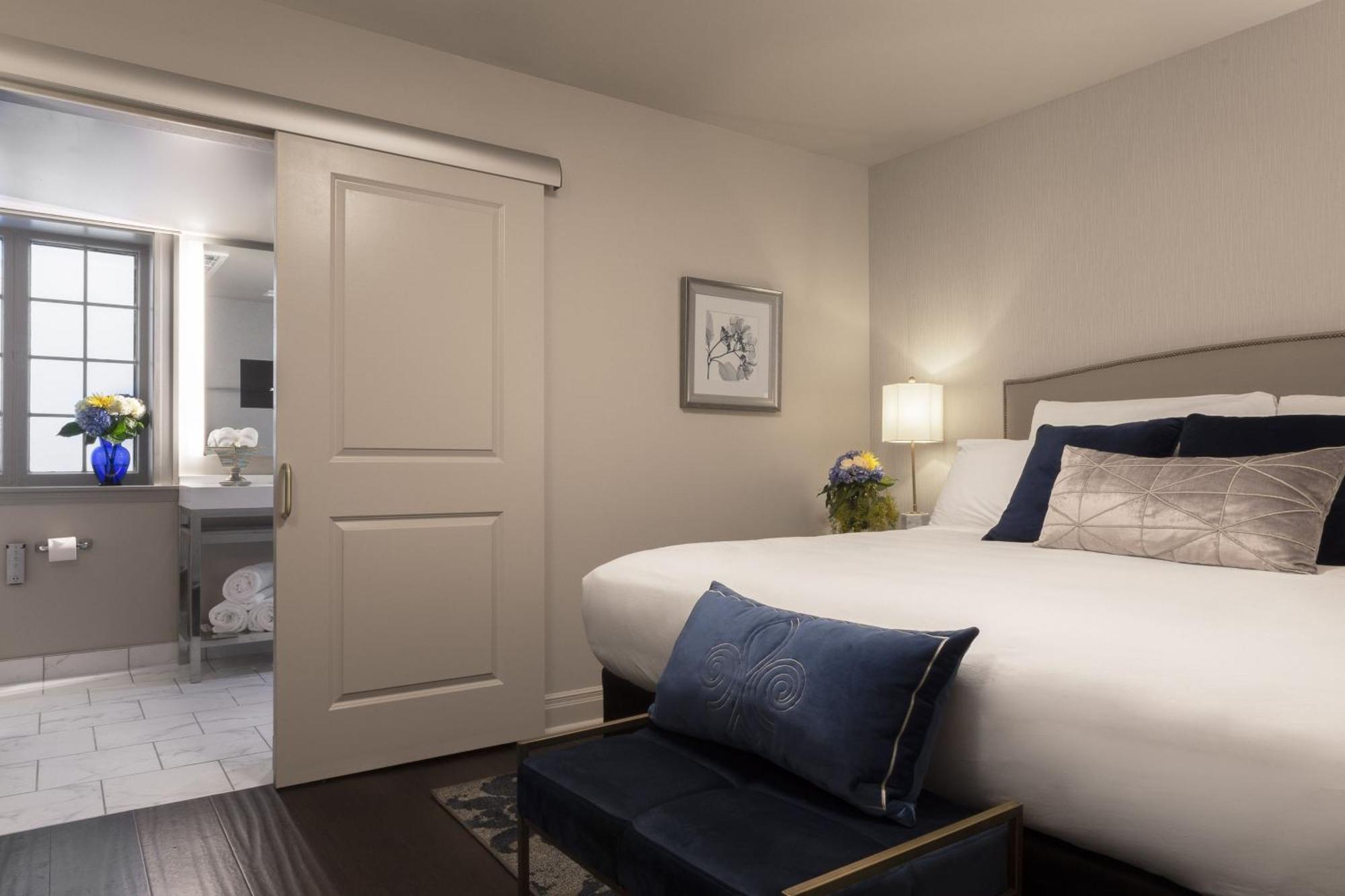 Seven Gables Inn, St Louis West, A Tribute Portfolio Hotel Клейтон Экстерьер фото
