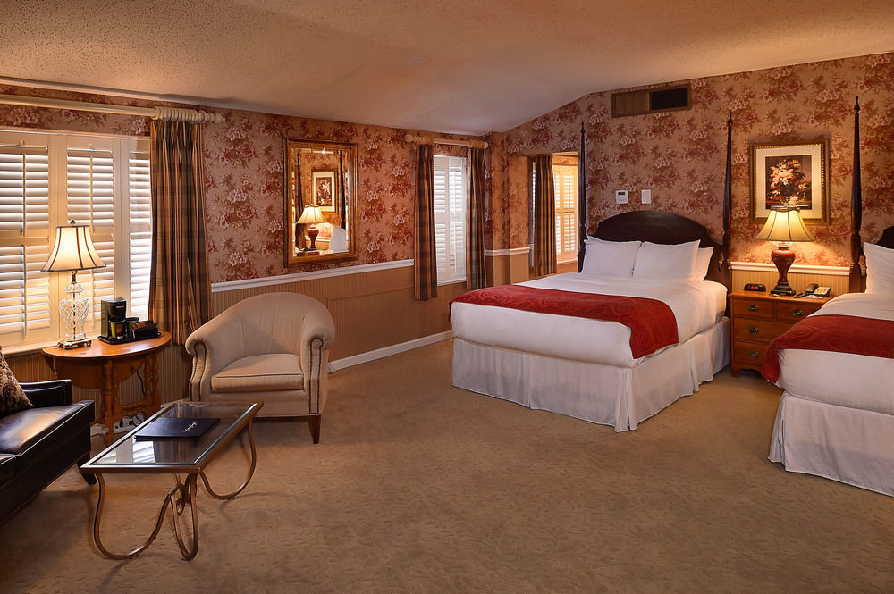 Seven Gables Inn, St Louis West, A Tribute Portfolio Hotel Клейтон Экстерьер фото